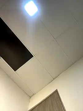 laia williamss online show from December 16, 11:10 pm