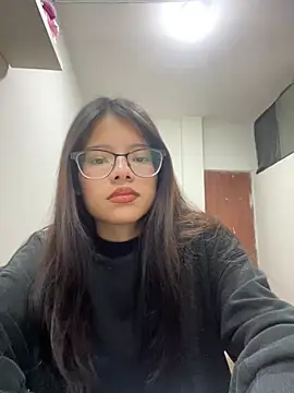 omifresita online show from June 19, 1:59 pm