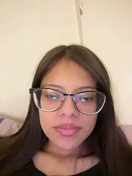 omifresita online show from July 3, 8:37 pm