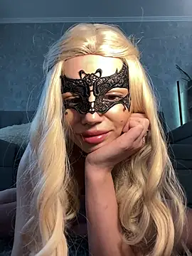 s4rah online show from April 16, 9:43 am