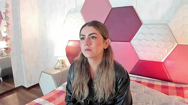 AriaRous online show from February 9, 8:13 pm