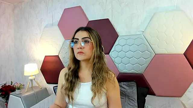 AriaRous online show from February 28, 3:24 pm