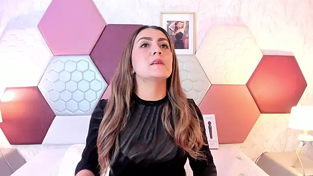 AriaRous online show from April 15, 4:14 pm