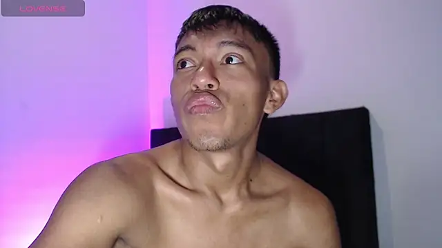 santinaughty online show from December 14, 5:46 am