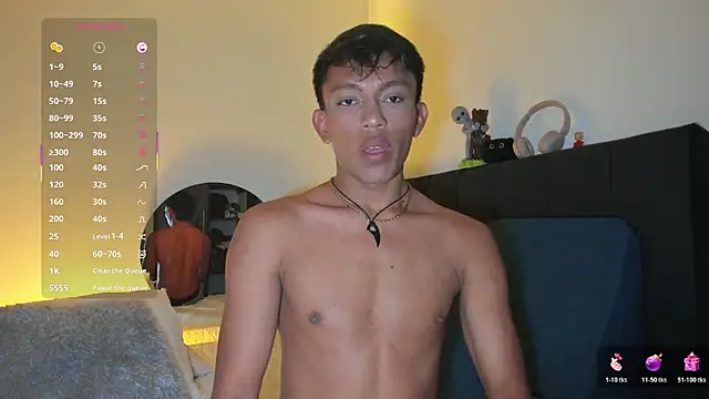 santinaughty online show from January 17, 5:01 am