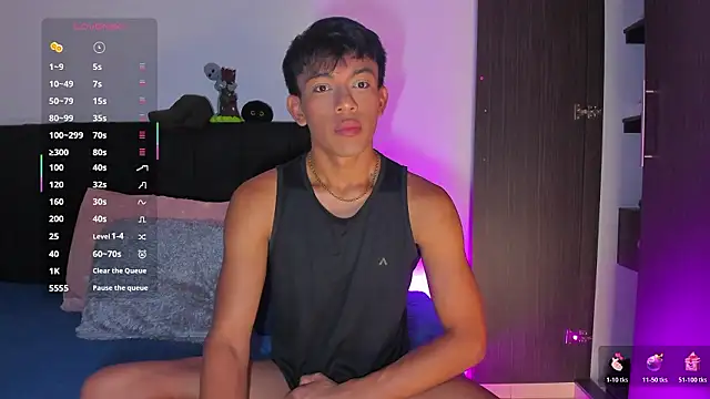 santinaughty online show from February 3, 12:31 am