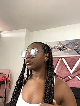 ZahhyGrey online show from February 18, 9:00 pm