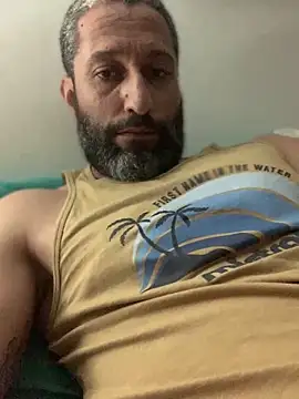 Snapshot of Calientesensible chatting on March 23, 3:32 am Calientesensible online show from March 23, 3:32 am