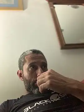 Snapshot of Calientesensible chatting on March 27, 3:12 am Calientesensible online show from March 27, 3:12 am