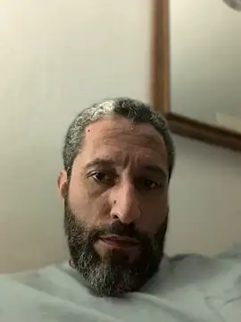 Snapshot of Calientesensible chatting on April 14, 3:34 am Calientesensible online show from April 14, 3:34 am