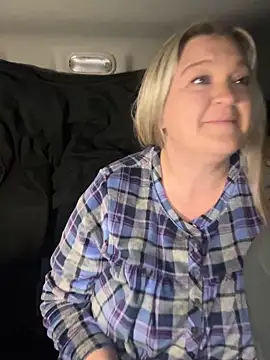 BustyGoddess6969 online show from December 3, 3:36 am