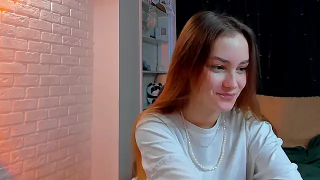 LouiseFlower  online show from November 30, 7:12 am