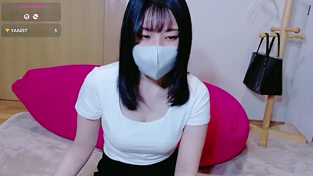 Snapshot of shiorin_3 chatting on June 1, 11:01 am shiorin 3 online show from June 1, 11:01 am