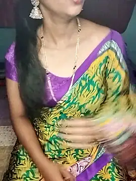 Snapshot of kannada_siri123 chatting on May 13, 1:52 pm kannada siri123 online show from May 13, 1:52 pm