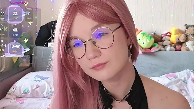 Snapshot of Kitty_smalltits chatting on February 9, 5:55 am Kitty smalltits online show from February 9, 5:55 am