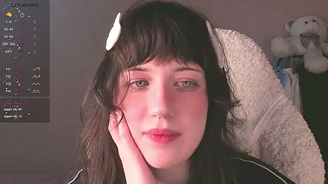 MePretty online show from November 30, 1:09 am