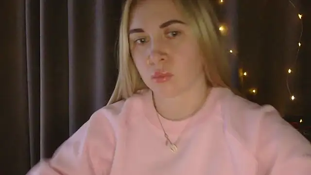 Snapshot of Nika_Diva chatting on January 11, 4:23 pm Nika Diva online show from January 11, 4:23 pm