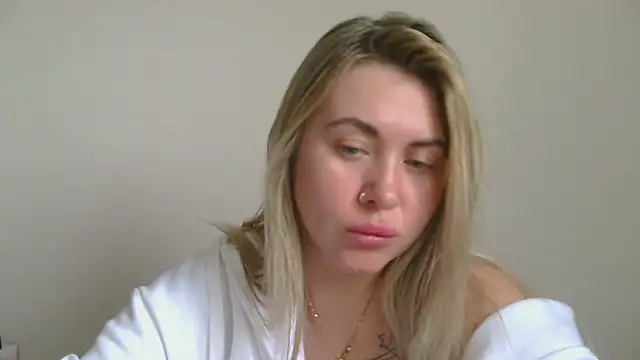 Snapshot of Nika_Diva chatting on March 3, 9:04 am Nika Diva online show from March 3, 9:04 am