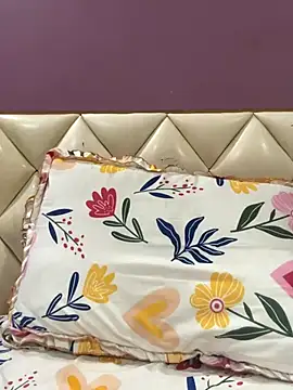 maya00mayaa online show from December 20, 10:55 am