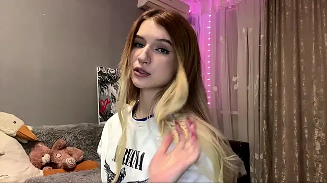 VikkiWittel online show from November 29, 6:44 pm