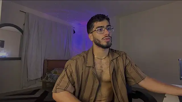 Franco banderas online show from April 16, 9:39 pm