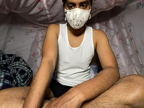 Snapshot of hunterboy2001 chatting on March 3, 8:26 pm hunterboy2001 online show from March 3, 8:26 pm