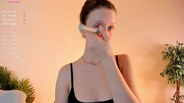 LachelleFrommer online show from March 12, 1:23 am