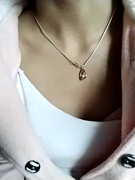 iam-eli online show from December 19, 12:39 am