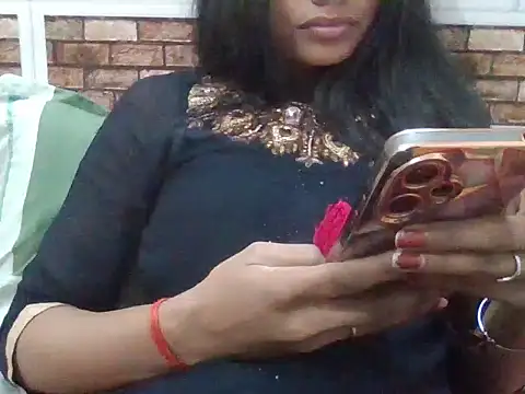 Parimodel19 online show from January 9, 11:02 am