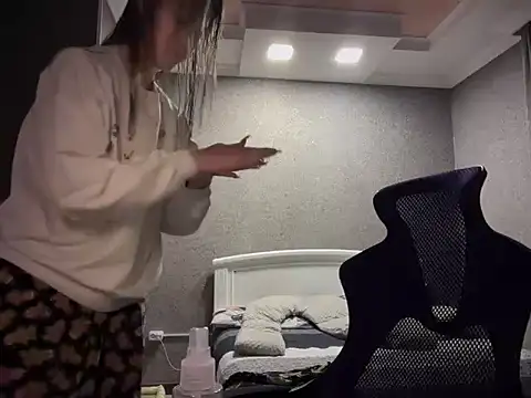 lilXdomii online show from December 14, 8:24 pm