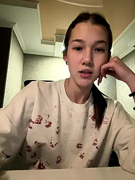 lilXdomii online show from December 15, 9:30 pm