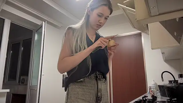 lilXdomii online show from January 17, 12:10 pm