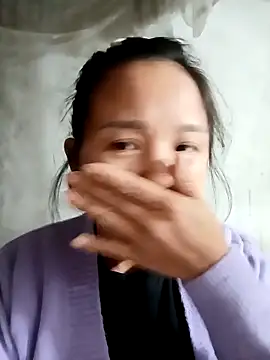 Snapshot of Pretty-haert chatting on January 6, 2:32 pm Pretty-haert online show from January 6, 2:32 pm