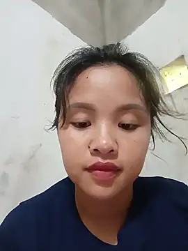 Snapshot of Pretty-haert chatting on June 15, 4:47 am Pretty-haert online show from June 15, 4:47 am