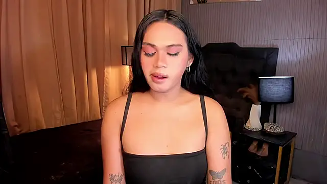 Snapshot of asianhugecockjulia chatting on February 1, 11:36 pm asianhugecockjulia online show from February 1, 11:36 pm