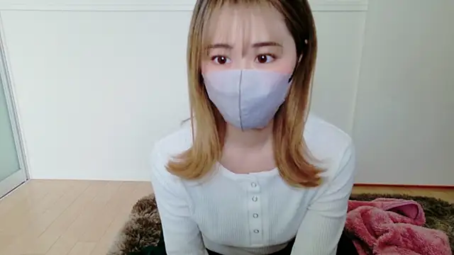 Snapshot of HICHAN99 chatting on February 11, 10:37 pm HICHAN99 online show from February 11, 10:37 pm