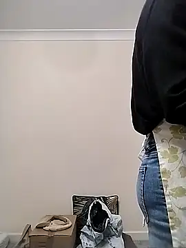 Amy01112 online show from April 16, 9:39 pm