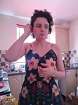 Snapshot of Amy01112 chatting on June 19, 2:10 pm Amy01112 online show from June 19, 2:10 pm