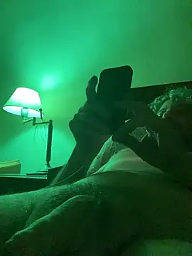 Snapshot of Petebulimia chatting on February 8, 11:02 am Petebulimia online show from February 8, 11:02 am