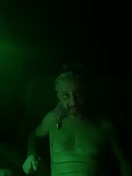 Snapshot of Petebulimia chatting on February 26, 8:13 am Petebulimia online show from February 26, 8:13 am