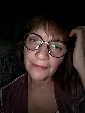 Snapshot of MichelleLove48 chatting on March 8, 7:28 pm MichelleLove48 online show from March 8, 7:28 pm