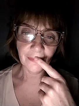 Snapshot of MichelleLove48 chatting on March 9, 9:30 pm MichelleLove48 online show from March 9, 9:30 pm