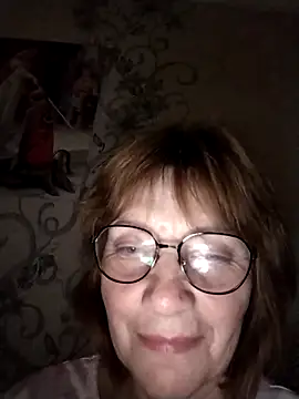 Snapshot of MichelleLove48 chatting on March 29, 8:31 pm MichelleLove48 online show from March 29, 8:31 pm