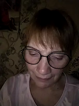 Snapshot of MichelleLove48 chatting on April 8, 8:42 pm MichelleLove48 online show from April 8, 8:42 pm