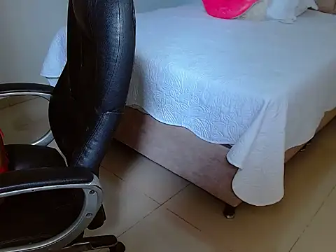 Samathahottxxxx online show from January 14, 7:30 pm