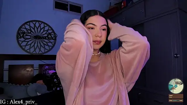 Snapshot of babycherry19 chatting on December 17, 1:44 am babycherry19 online show from December 17, 1:44 am