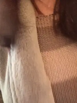 Snapshot of gatitachula93 chatting on February 23, 2:25 pm gatitachula93 online show from February 23, 2:25 pm