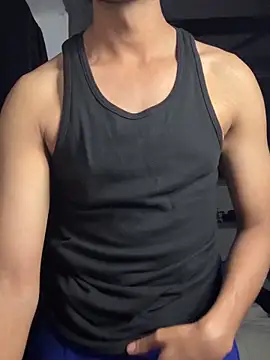 Snapshot of fitboy_xxx chatting on December 18, 6:36 pm fitboy xxx online show from December 18, 6:36 pm