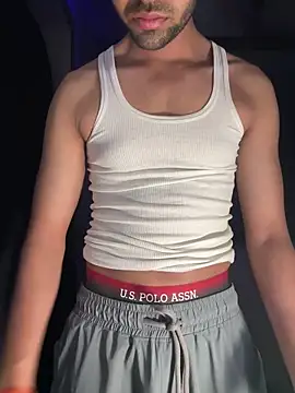 Snapshot of fitboy_xxx chatting on February 17, 8:04 pm fitboy xxx online show from February 17, 8:04 pm