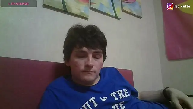 Snapshot of leo_cutie chatting on May 7, 11:21 pm leo cutie online show from May 7, 11:21 pm